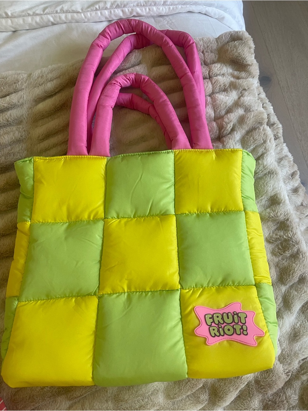 Fruit riot tote